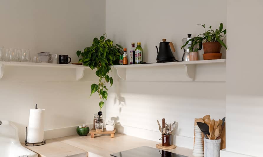 kitchen wall shelves 